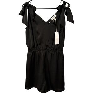 Gilli Elegant Black Tie-Shoulder Dress